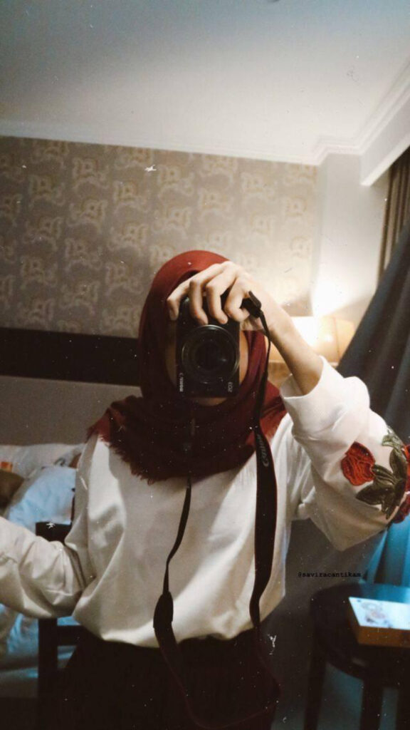 Hijab Mirror Selfie Kamera DSLR Kerenn manis